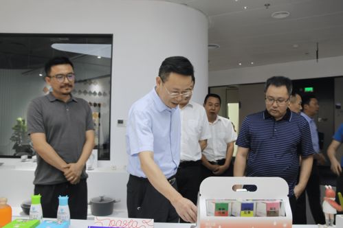 巴南區委書記、區政府區長何友生調研企業創新工作 強調持續優化創新生態以引領高質量發展